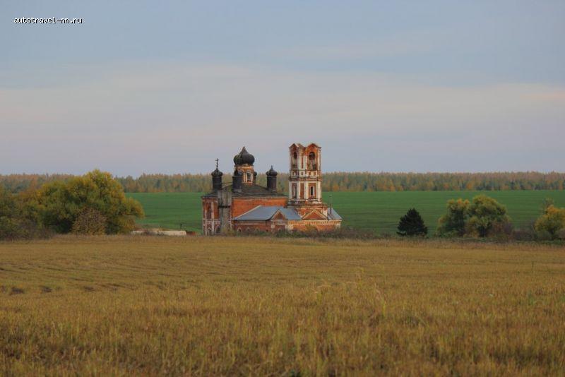 Церковь в поле