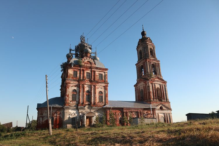 Михайло-Архангельская церковь в Низовке