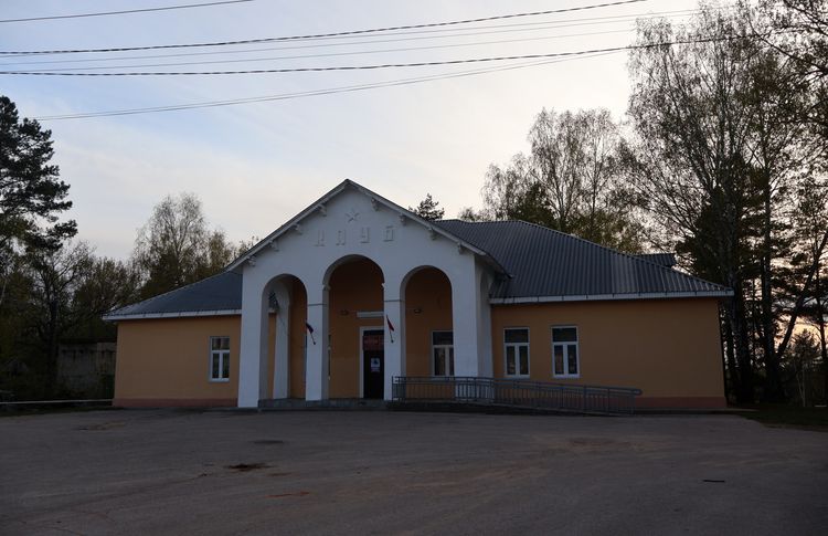Здание клуба в Чистом Борском
